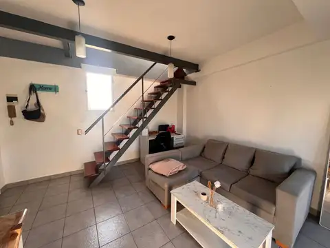 Depto Tipo Casa 2 ambientes con 1 baño