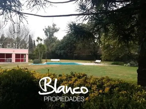 Campo municipal del golf y Necochea