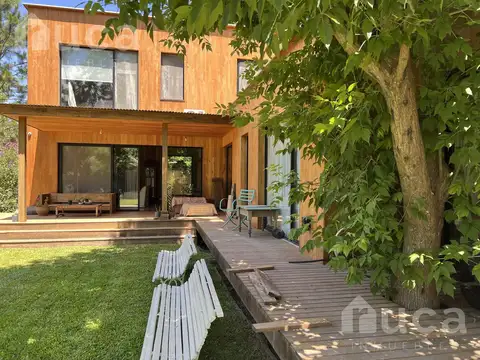 ALQ VERANO Enero | Moderna CASA de Madera c/ Jardin y Pileta | Barrio Las Chacras