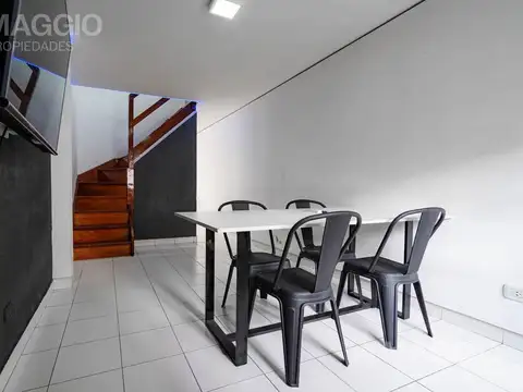 Depto Tipo Casa en Venta de 3 ambientes