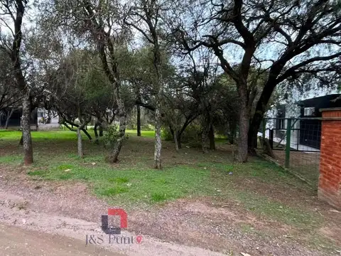 Lote en Valle del Golf