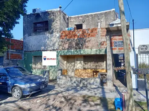 Venta casa 7 ambientes León Suarez oportunidad opc