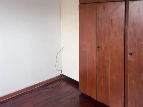 Monoambiente dividido, muy cómodo y luminoso
