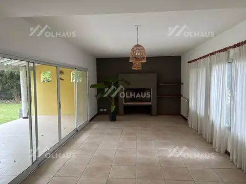 Casa en Alquiler de 4 dormitorios