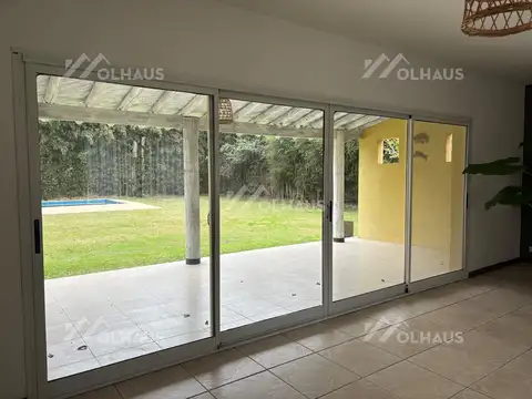 Casa 5 ambientes con 3 baños