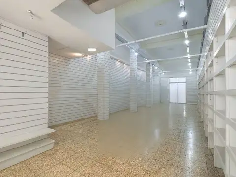 LOCAL COMERCIAL CON DEPOSITO