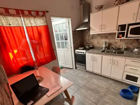 Depto Tipo Casa en Alquiler en Villa Luzuriaga, $ 750.000
