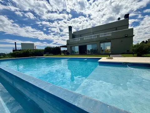 Casa en Venta en San Sebastian, Countries y Barrios Cerrados en Escobar