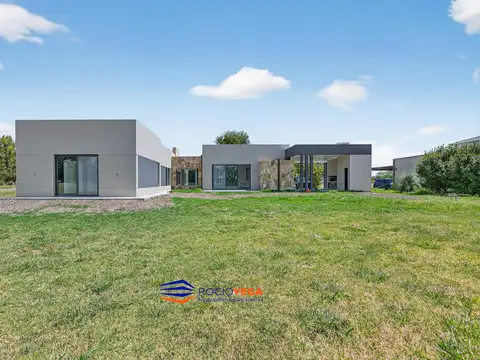Casa a la venta en La Elina, Comarcas de Lujan, a estrenar