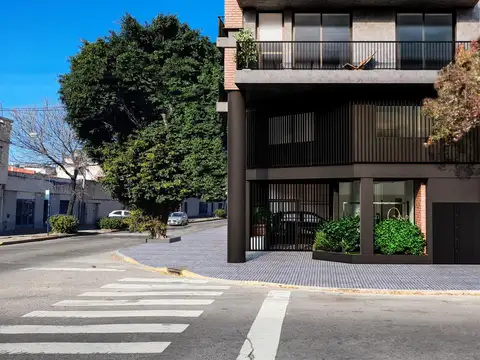 27 De Febrero 1601 , Piso 1