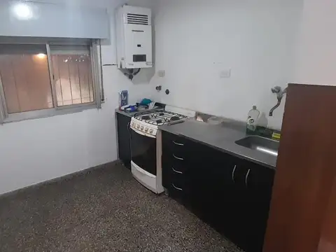 Casa 2 ambientes con 1 baño