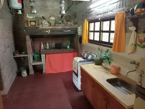 EN VENTA CASA QUINTA, ARROYO LEYES.
