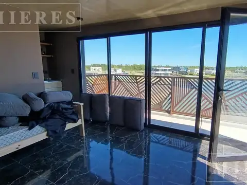 Casa 6 ambientes con 3 baños