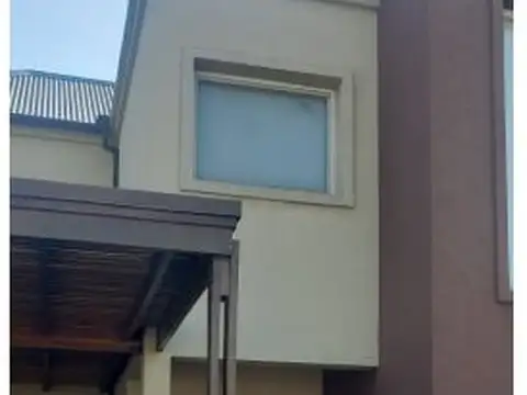 CASA VTA 6 AMB PARQ/PILETA Barrio San Alfonso