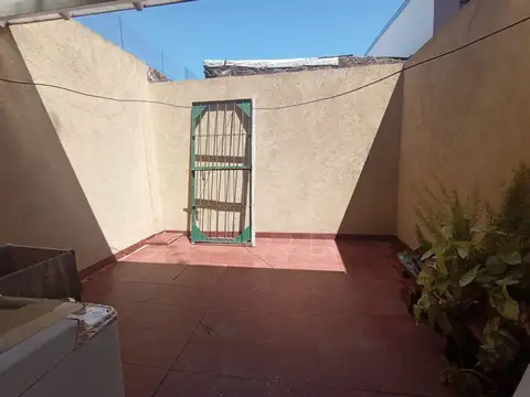 Depto Tipo Casa en Venta de 2 ambientes
