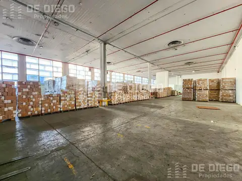 Alquiler deposito de 1290 m2 en predio con seguridad Villa Ballester San Martin