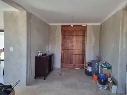 CASA 2 DORMITORIOS VENTA  LA FIDELINA 307 M2