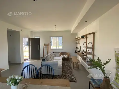 CASA EN VENTA EN DECS TORTUGAS - MAROTO PROPIEDADES