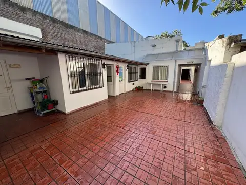 Casona - Lote de 8,66 x 57 mts. - Ideal Inversor