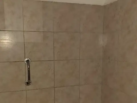 Monoambiente y 3 cocheras en Victoria 445