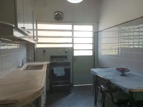 Depto Tipo Casa en Venta 40 años