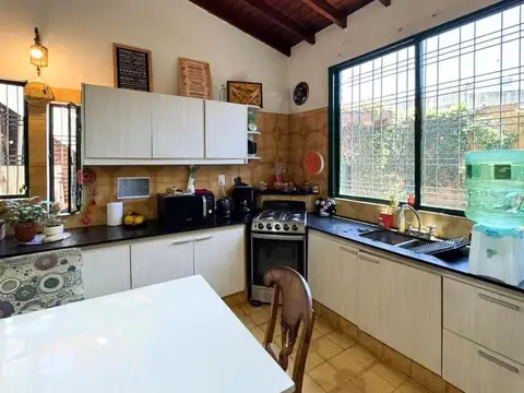 CASA 5 AMBIENTES - ITUZAINGO