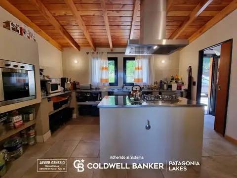 Casa 6 ambientes con 4 baños