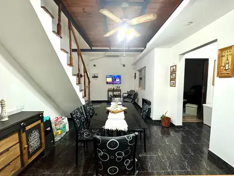 Depto Tipo Casa en Venta de 4 ambientes