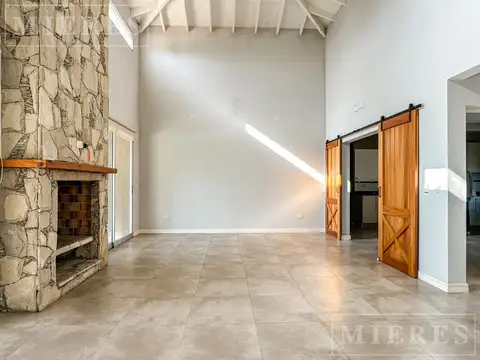Casa en Venta con 1 cochera