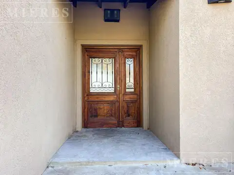 Casa 6 ambientes con 3 baños