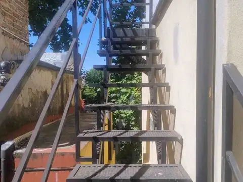 VENTA CASA FLORES 4AMB .2 TERRAZAS+PARRILLA
