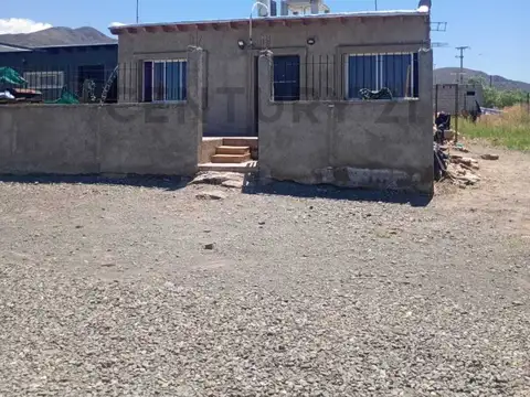 CASA EN VENTA BARRIO LA ANGOSTURA EL CHALLAO