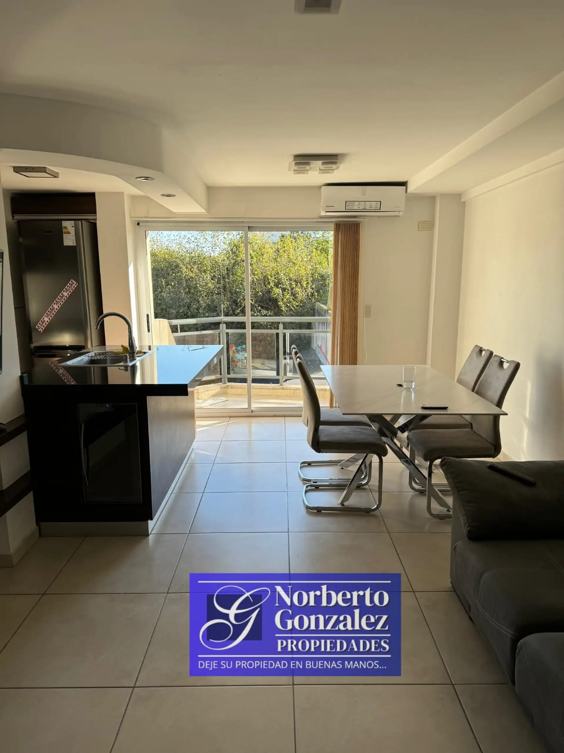 Depto 2 amb, 55m² con garage y balcón — Constitución