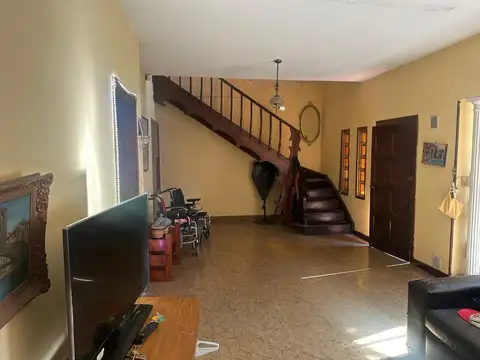 TRIUNVIRATO, AV. 5400. Entre Bosch, jose marÍa y Hidalgo