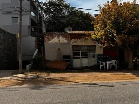 Cod 227 – Lote Comercial – Multifamiliar Hotelero. Azopardo y Granville.