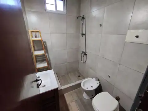 Depto Tipo Casa en Alquiler en Parque Avellaneda, $ 900.000