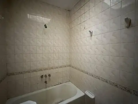 Depto Tipo Casa en Alquiler 60 años
