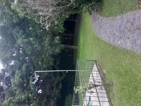 Casa 7 ambientes con 2 baños