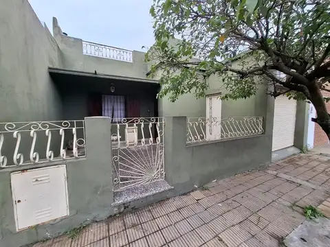 VENTA CIUDAD MADERO CASA 3 AMB  POSIB TOMAR VEHICULO