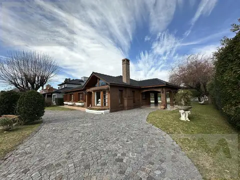 CASA EN VENTA COUNTRY BANCO PROVINCIA