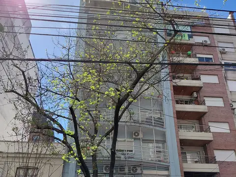 2 Ambientes con Balcon - Excelente Ubicación - Luminoso