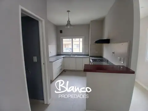 Departamento en Alquiler en Complejo Liquidambar, $ 1.100.000
