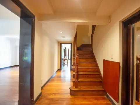 Casa en alquiler en Martínez vías a Libertador