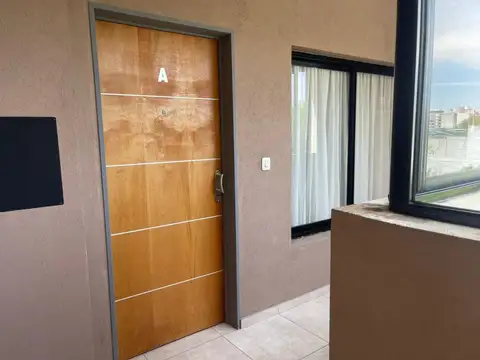 General Bartolomé Mitre 100