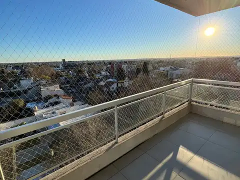 Departamento en Alquiler en Villa Ballester, $ 900.000