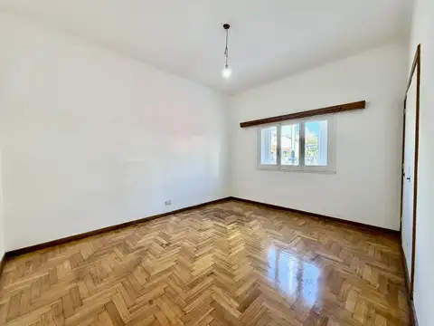 Casa 5 ambientes con 1 baño