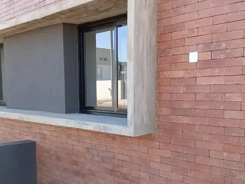 Depto Tipo Casa en Venta de 3 ambientes