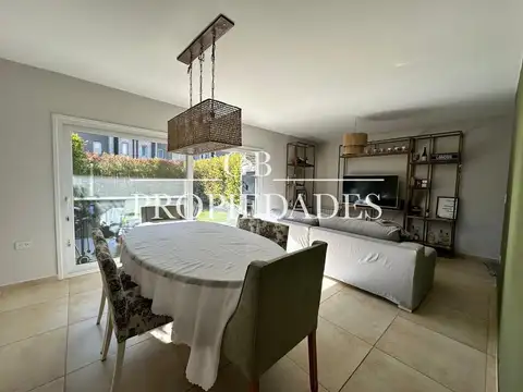 Departamento en Alquiler de 4 ambientes