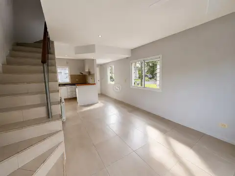 Casa 3 ambientes con 1 baño