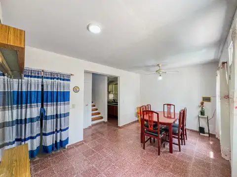 Casa 6 ambientes con 1 baño